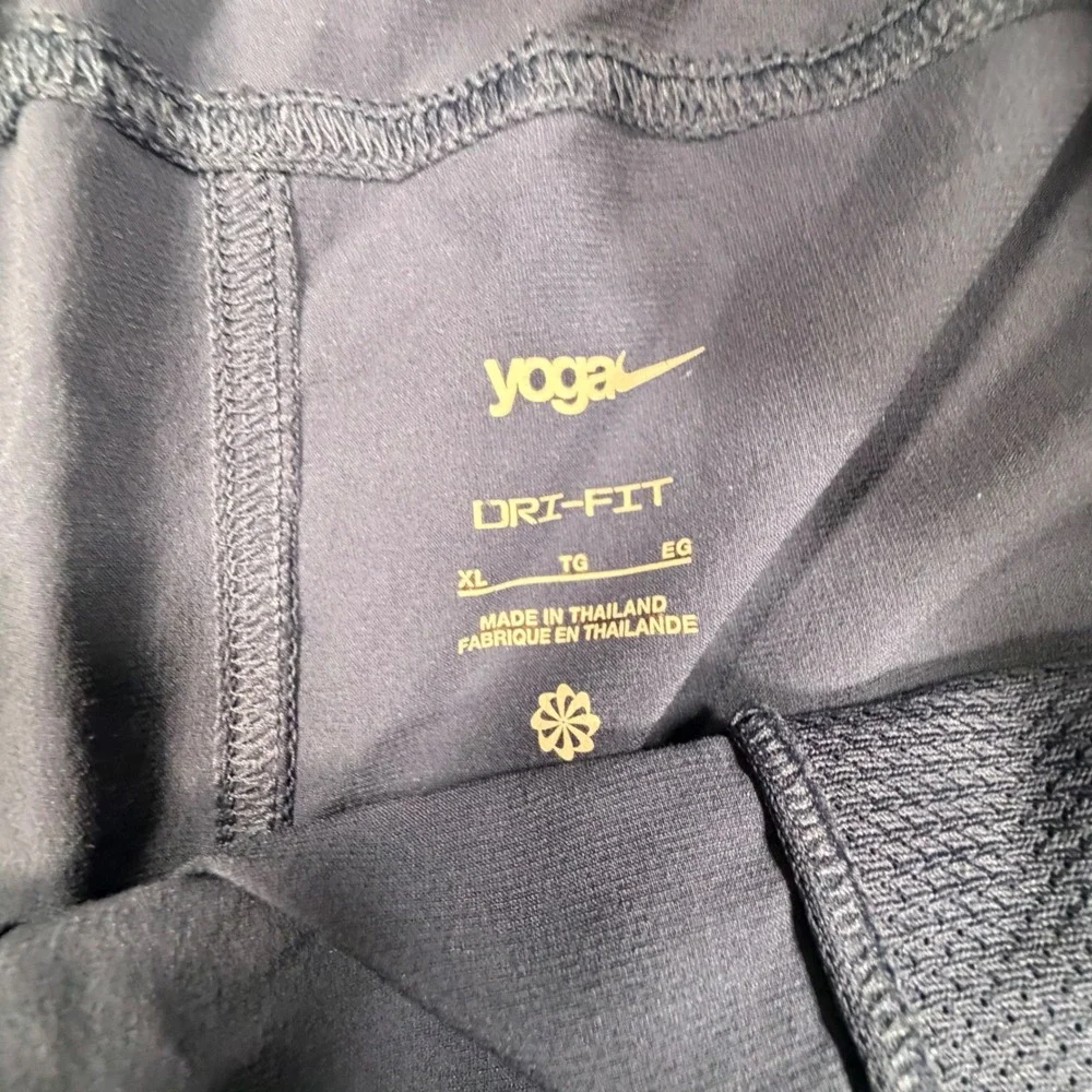 Nike Yoga Dri-FIT Mens Shorts XL Navy Blue Athletic Training CZ2210-451 0845